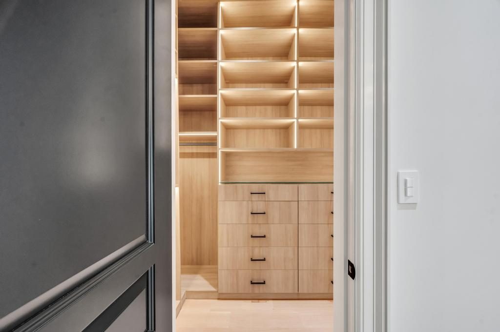Reach-In Closet